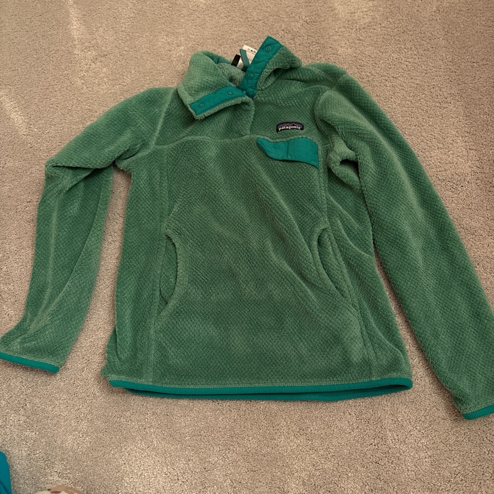 Green fleece pullover from Patagonia